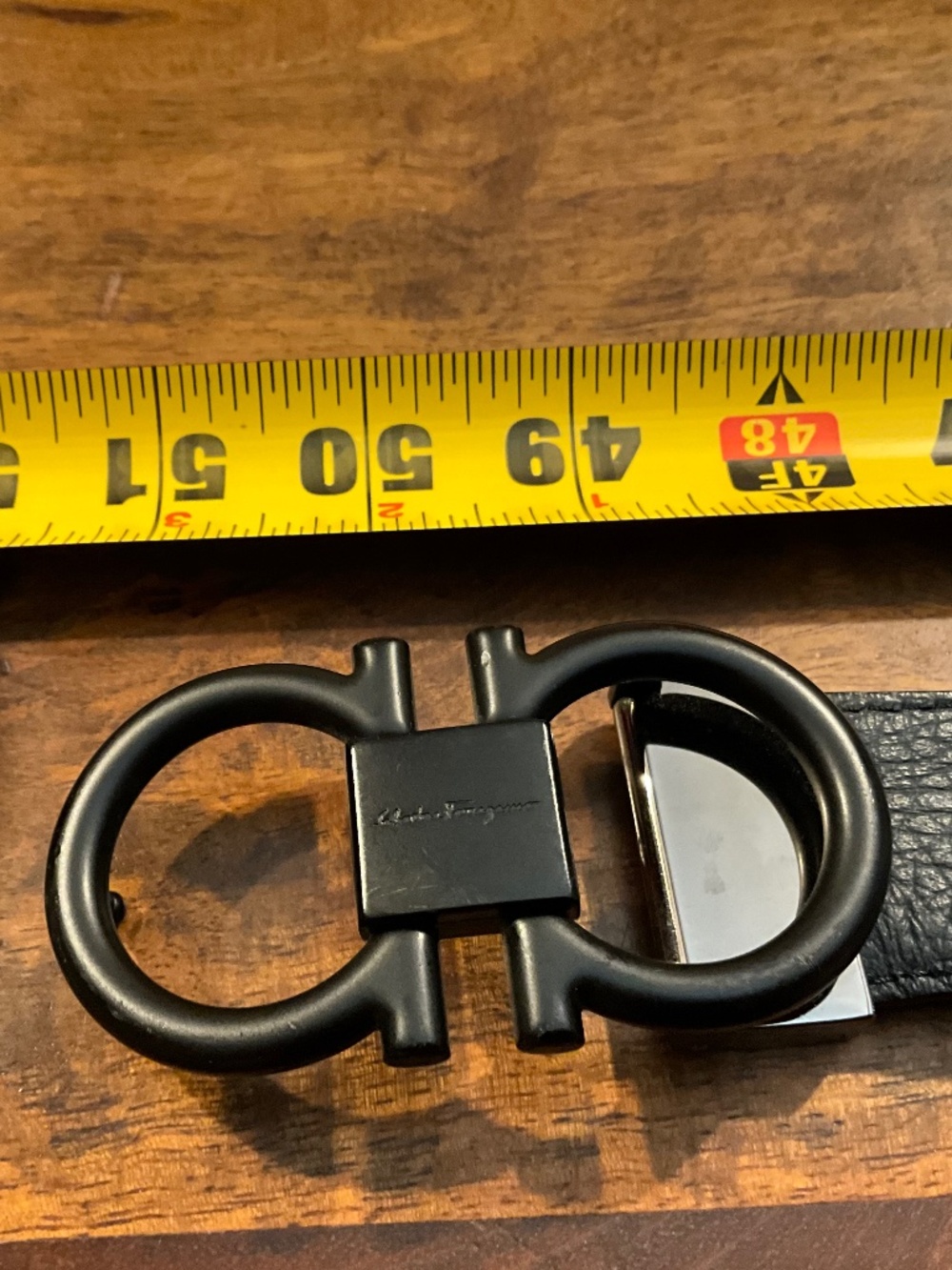 Luxury Black Leather Salvatore Ferragamo Adjustable & Reversible Gancini Belt
